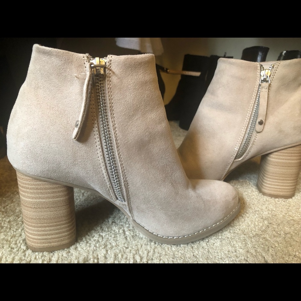 Heeled boots